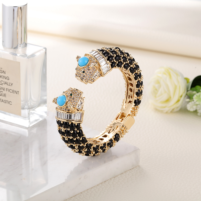 Sally's Paradise Animal Bracel - огляд і ціна Paradise Jewelry & Watches Llc